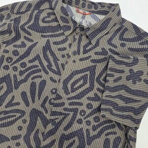 ROARK BLESS UP BUTTON DOWN SHIRT MENS MEDIUM GREEN BLACK GEOMETRIC SHORT SLEEVE